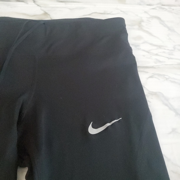 Nike Classic Black Crop DRI-Fit Legging S - Picture 5 of 9